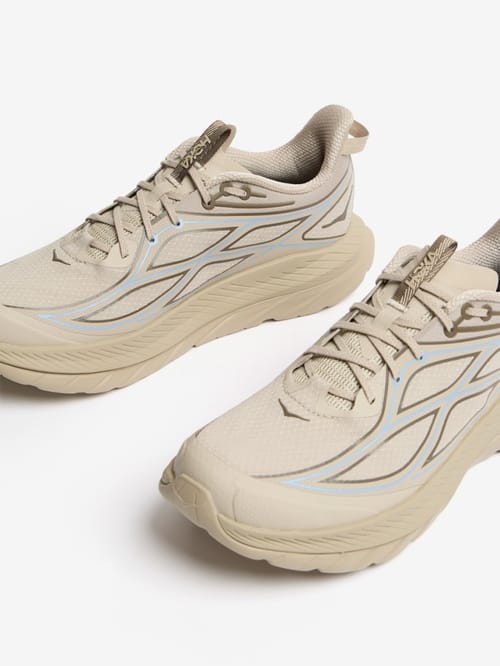 Hoka: Sneakers Mach Remastered aus Polyester