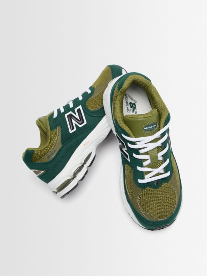 New Balance - Paneled sneakers with chunky sole