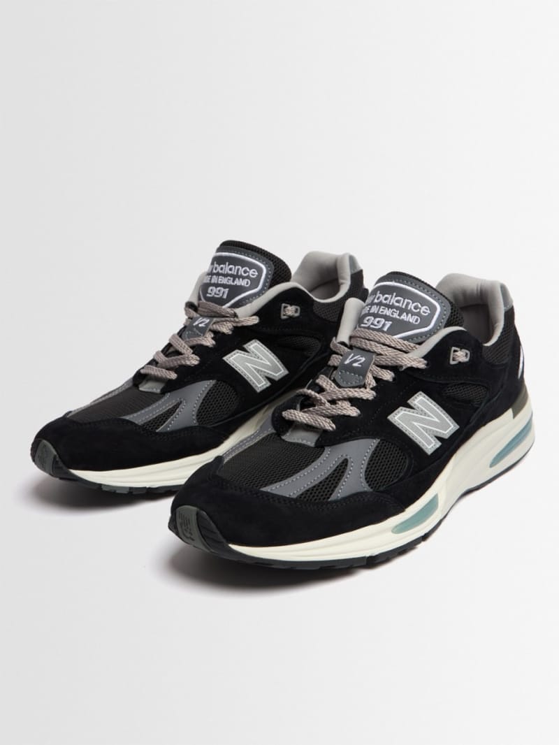 New Balance - Leather and mesh 991 v2 sneakers