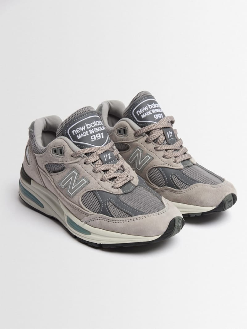 New Balance - 991 v2 leather and mesh sneakers