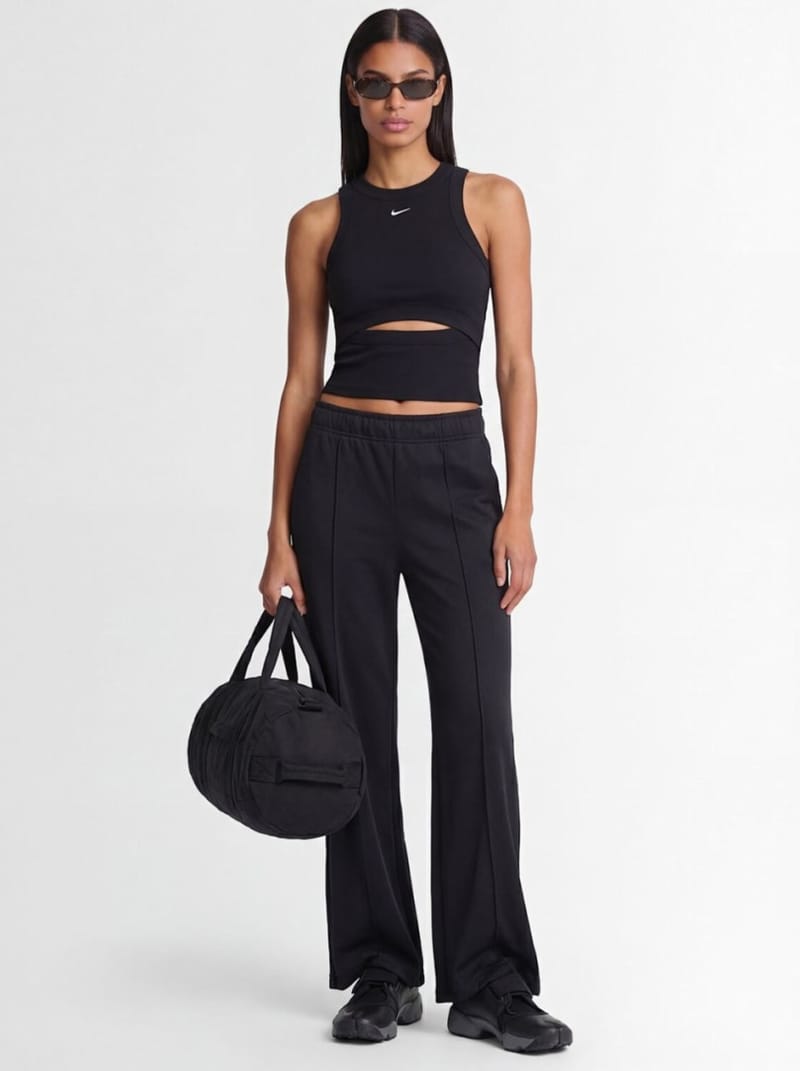 Nike - Ribbed tank top with cutout