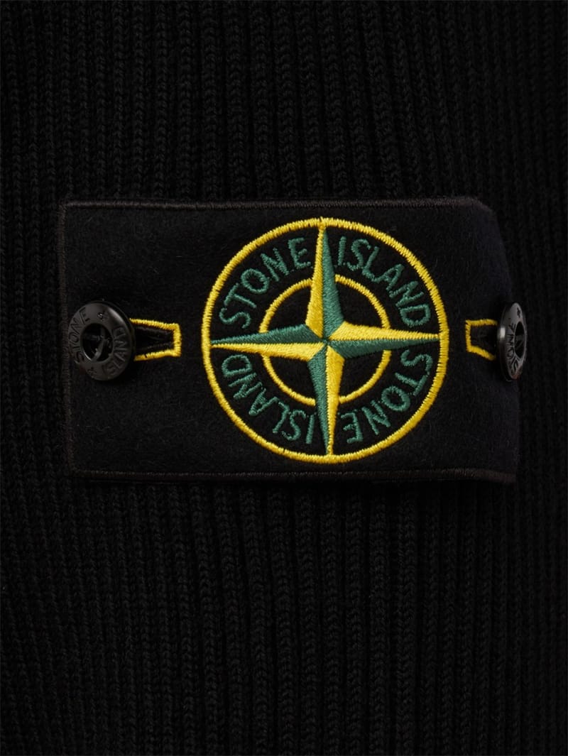Stone Island: Maglione dolcevita in cotone a coste