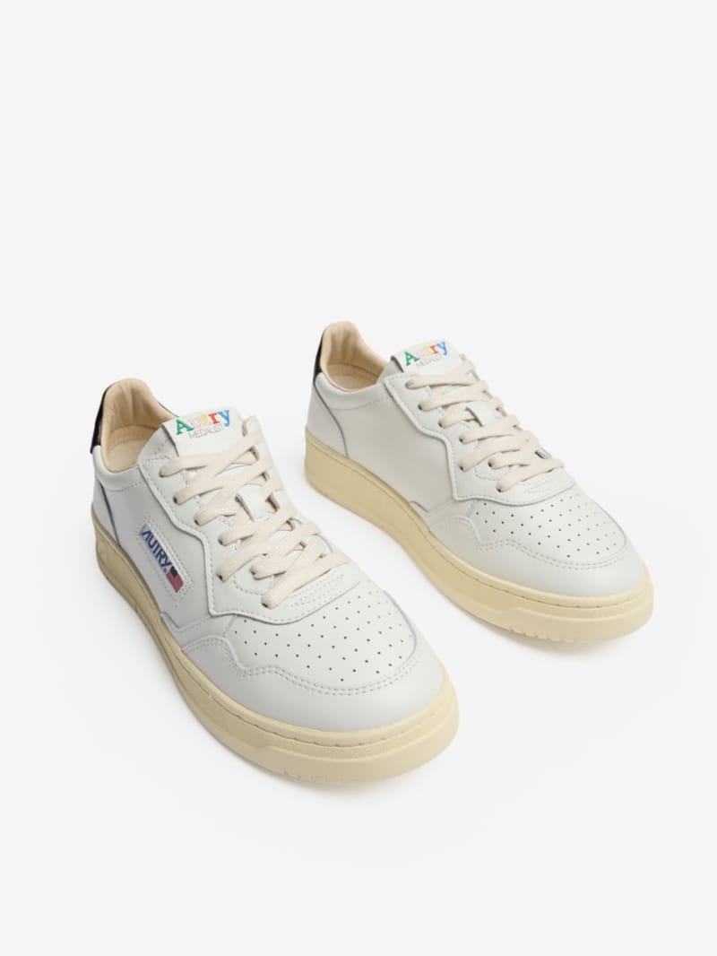 Autry - Medalist Low sneakers in cow leather