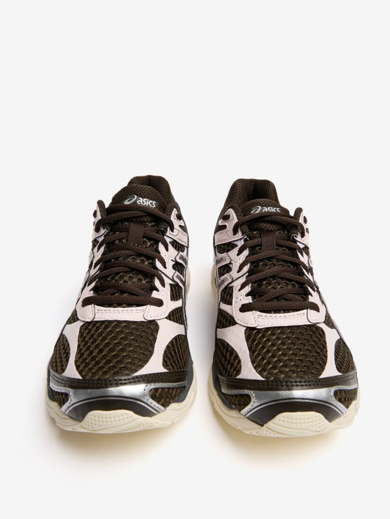 Asics: Baskets Gel-Cumulus 16 en polyester