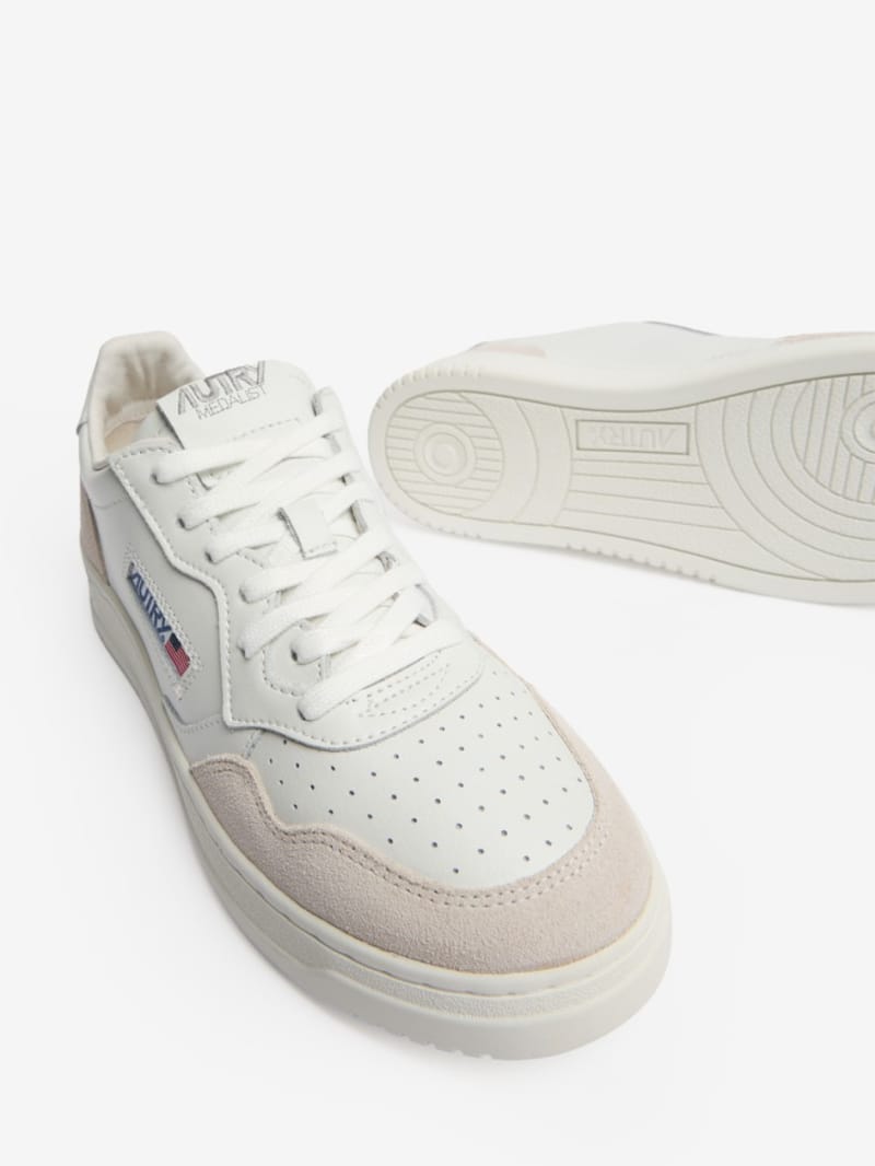 Autry - Medalist Low cow leather sneakers