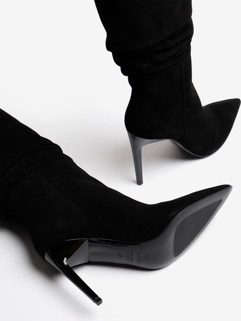 FABI: Hohe Stiefel in Veloursleder mit Absatz