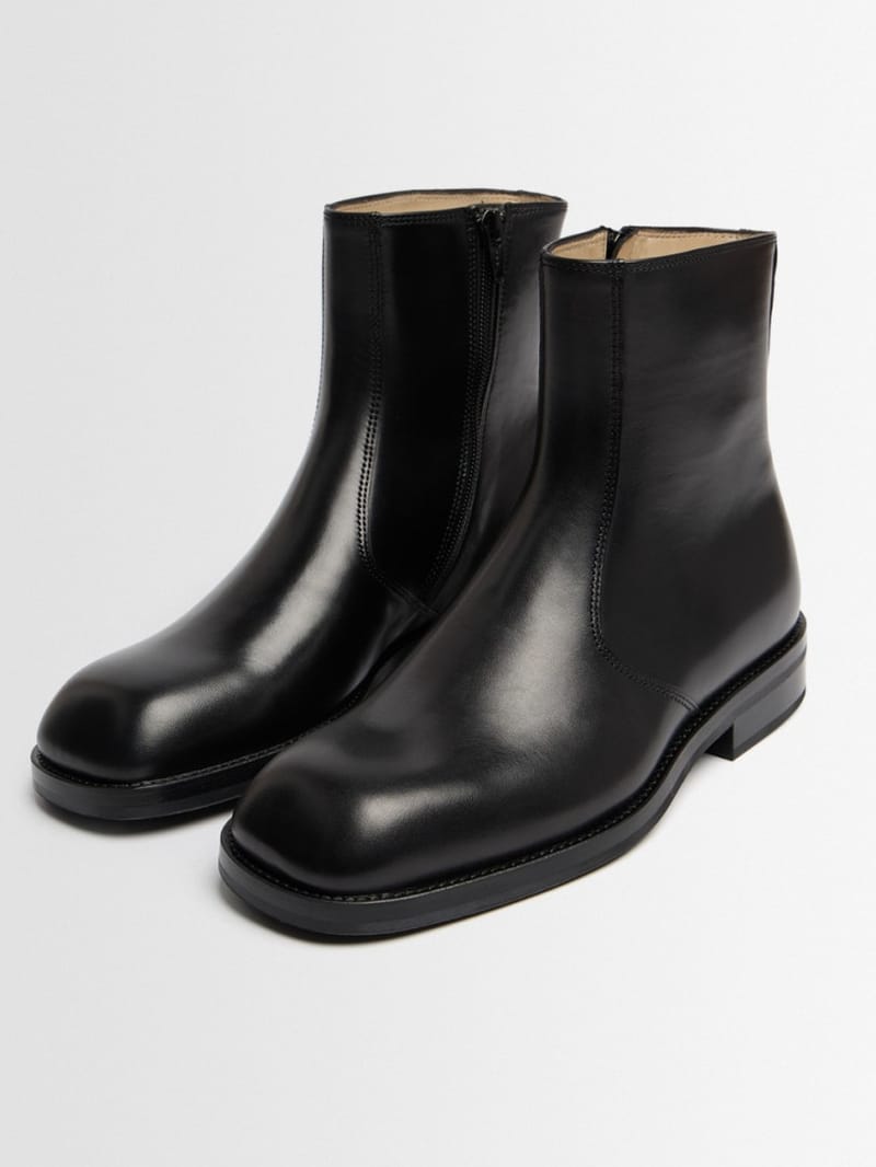Lemaire - Leather ankle boots with zip